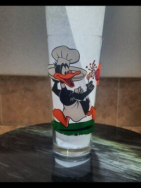 Looney Tunes Daffy & Taz Glass Cup